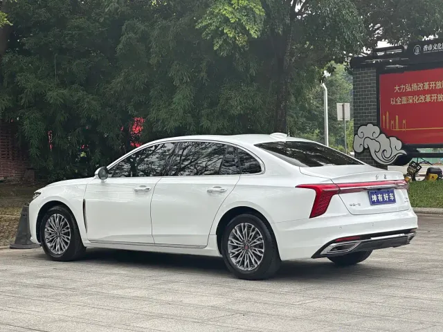 Hongqi H5 — Фото автомобиля 4