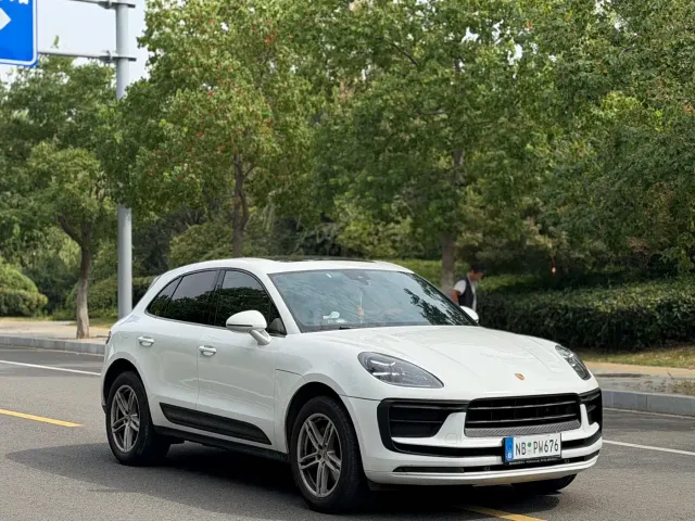 Porsche Macan — Фото автомобиля 3