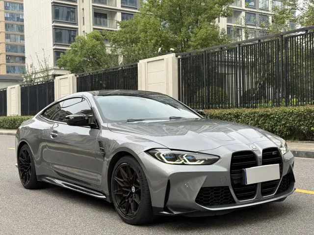 BMW M4 — Фото автомобиля 3