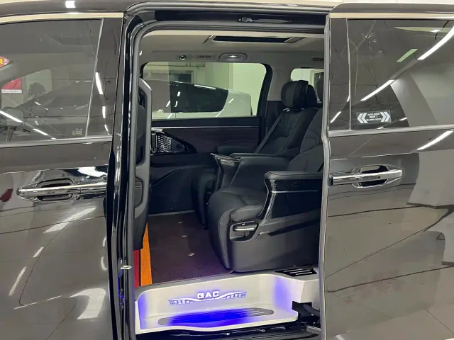 GAC Trumpchi M8 — Фото автомобиля 10