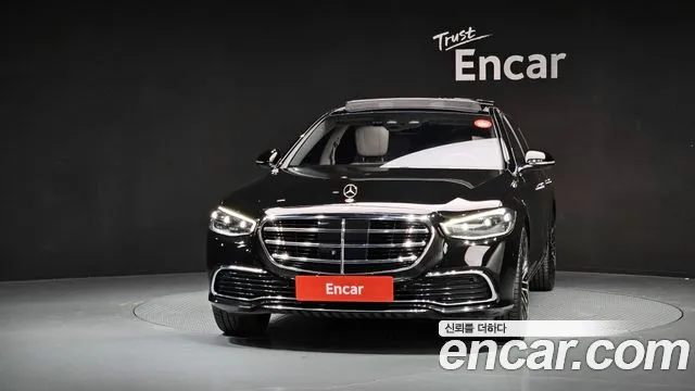 Mercedes-Benz S-Class — Фото автомобиля 3