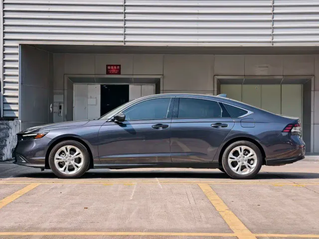 Honda Accord — Фото автомобиля 6