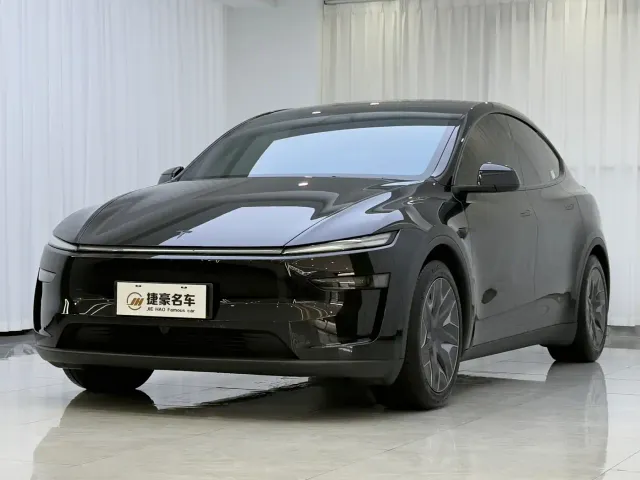Фотография автомобиля — Tesla Model Y L