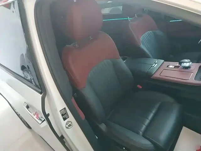 GAC Trumpchi M8 — Фото автомобиля 24