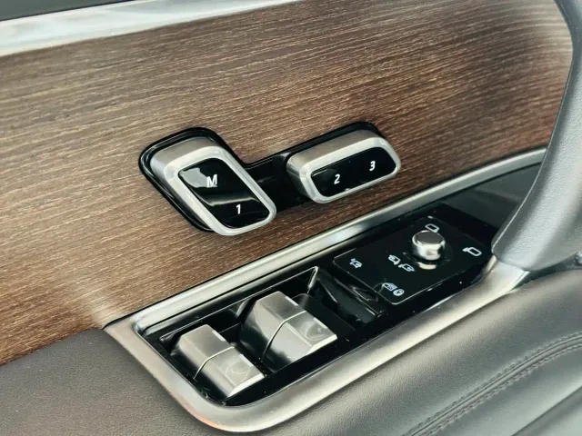 Land Rover Range Rover — Фото автомобиля 16