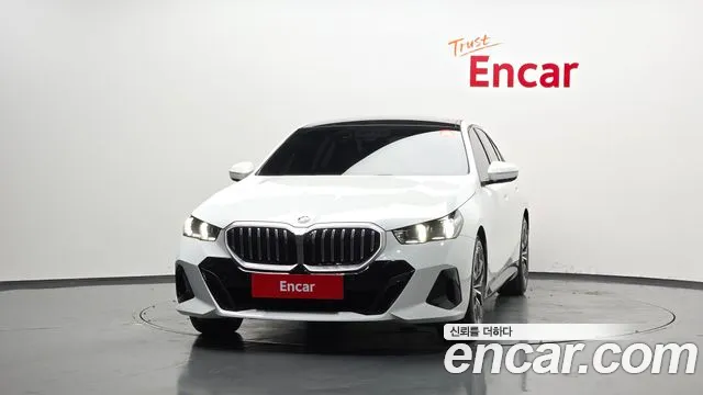 BMW 5-Series — Фото автомобиля 3