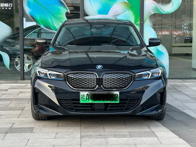 BMW i3 — Фото автомобиля 2
