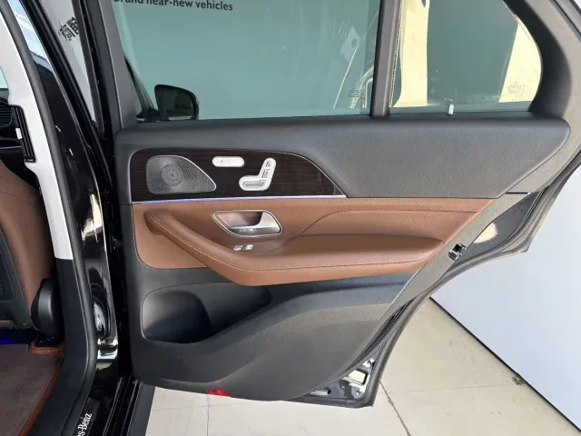 Mercedes-Benz GLE-Class — Фото автомобиля 19