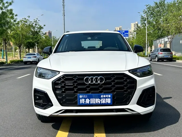 Audi Q5L — Фото автомобиля 2