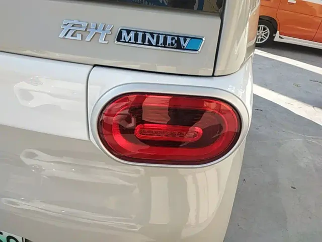 Wuling Hongguang Mini EV — Фото автомобиля 7