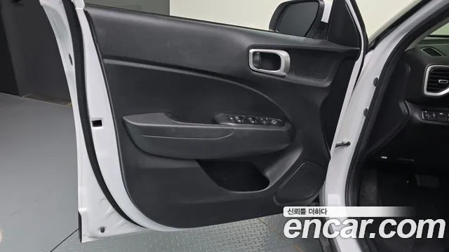 Hyundai Venue Venue 1.6 Modern Plus — Фото автомобиля 24