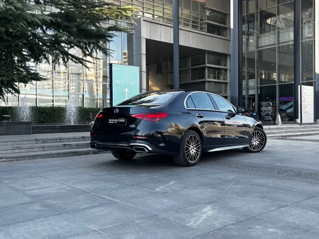 Mercedes-Benz C-Class — Фото автомобиля 3