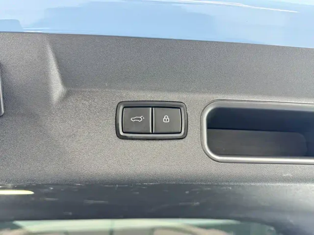 Li Auto ONE — Фото автомобиля 21