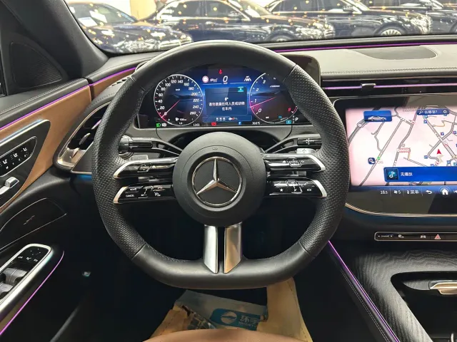 Mercedes-Benz E-Class — Фото автомобиля 16