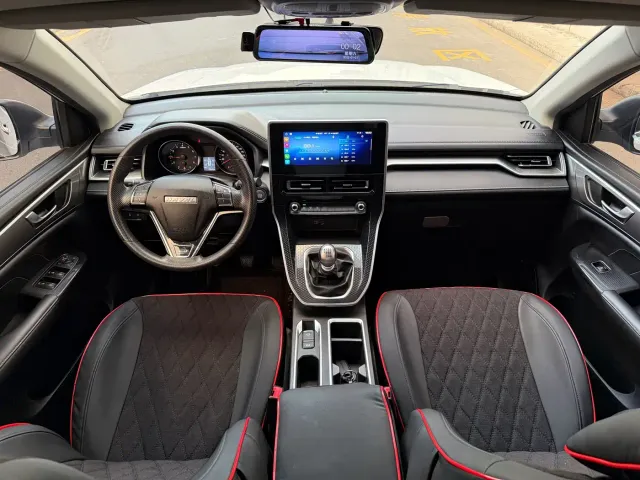 Haval M6 — Фото автомобиля 17