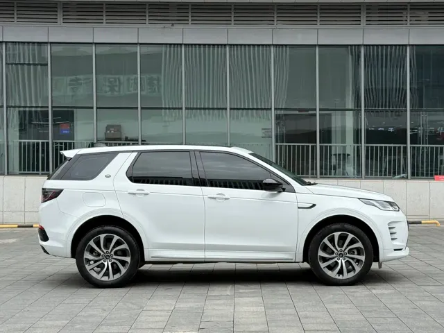 Land Rover Discovery Sport — Фото автомобиля 4