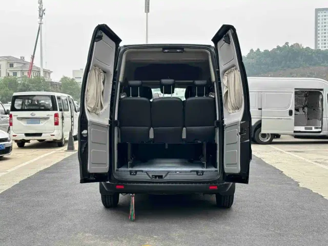 Ford Transit — Фото автомобиля 18