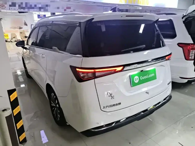 Wuling Jiachen — Фото автомобиля 4