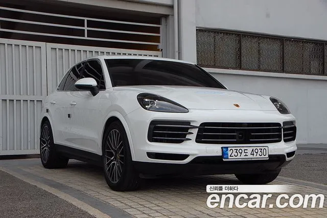 Porsche Cayenne — Фото автомобиля 4