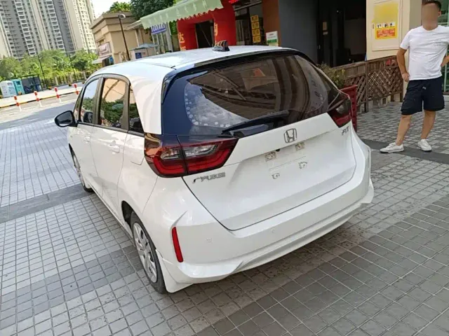 Honda Fit — Фото автомобиля 4