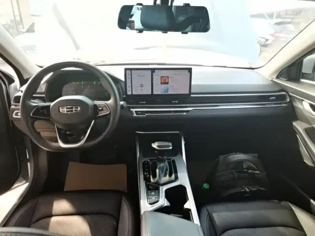 Geely Emgrand — Фото автомобиля 9