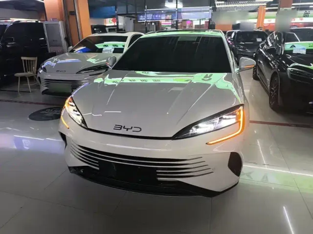 BYD Seal — Фото автомобиля 2