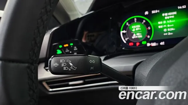 Volkswagen Golf Golf 8 поколение 2.0 TDI Prestige — Фото автомобиля 28