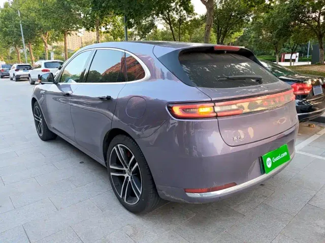 Aito M5 — Фото автомобиля 4