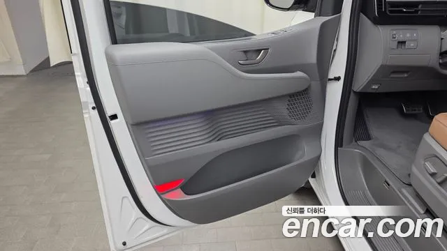 Hyundai Staria Staria — Фото автомобиля 24