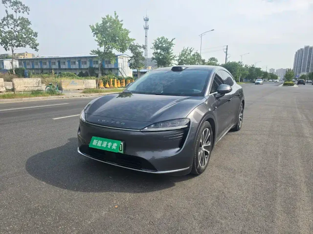 Фотография автомобиля — Luxeed R7