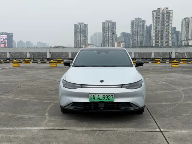 Leapmotor C01 — Фото автомобиля 2