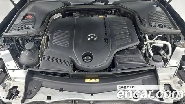 Mercedes-Benz E-Class — Фото автомобиля 6