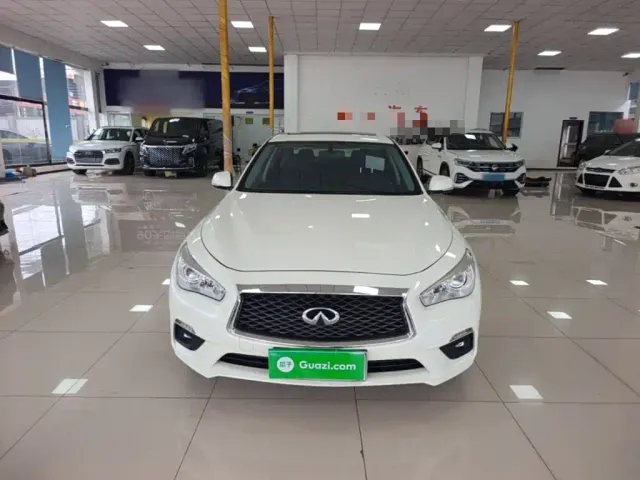 Infiniti Q50L — Фото автомобиля 2