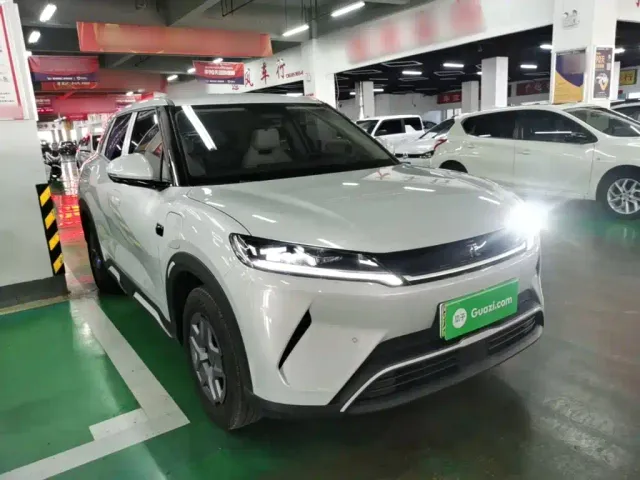 BYD Yuan UP — Фото автомобиля 3