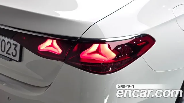 Mercedes-Benz E-Class W214 — Фото автомобиля 8