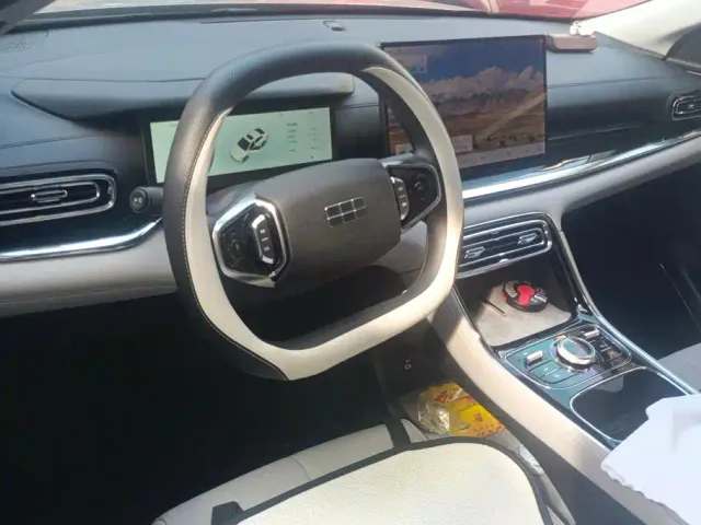 Geely Galaxy Stellar 6 — Фото автомобиля 12