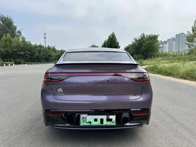 Zhijie Luxeed R7 2024 Pure Electric 736km Ultra — Фото автомобиля 9