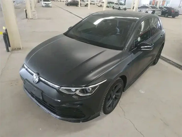 Фотография автомобиля — Volkswagen Golf