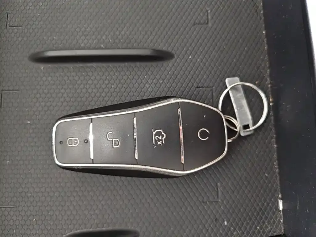 BYD Qin L 2025 EV 545KM Superior — Фото автомобиля 8