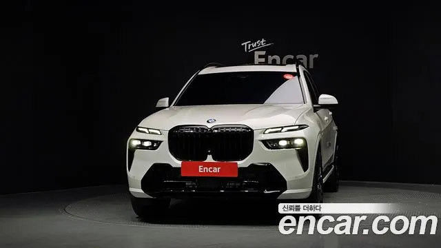 BMW X7 — Фото автомобиля 3