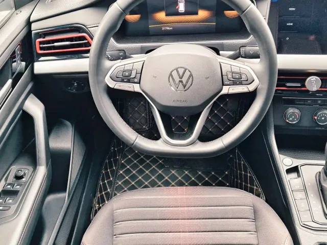 Volkswagen Lavida — Фото автомобиля 5