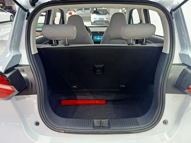 Leapmotor T03 — Фото автомобиля 18