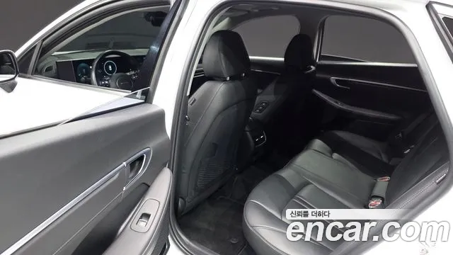 Hyundai Sonata — Фото автомобиля 4