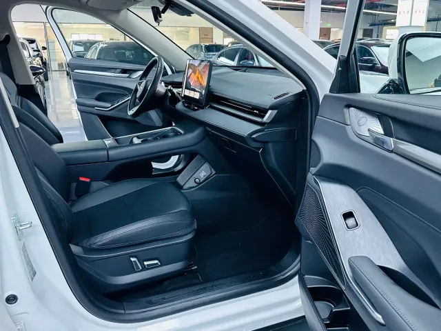 Haval H6 — Фото автомобиля 8