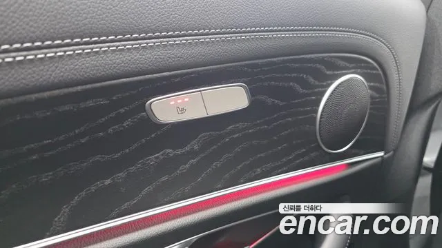 Mercedes-Benz E-Class — Фото автомобиля 18