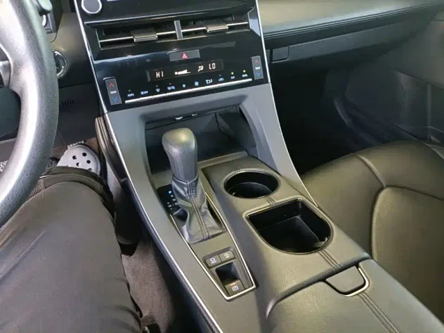Toyota Avalon 2019 2.0L Progressive Edition (China VI) — Фото автомобиля 13