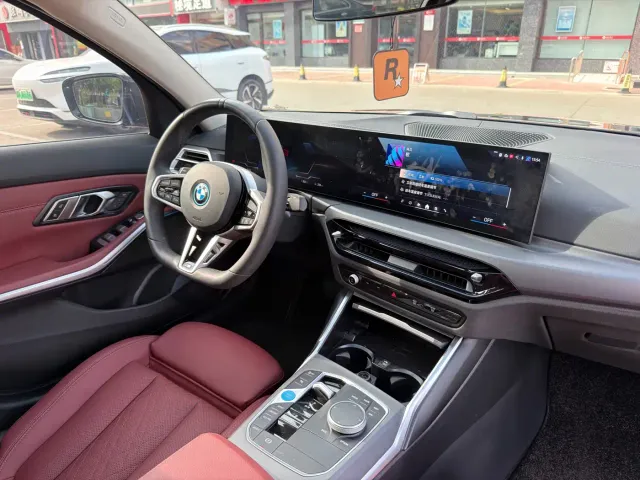 BMW i3 — Фото автомобиля 11