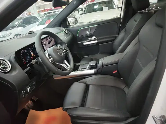 Mercedes-Benz GLA-Class — Фото автомобиля 14