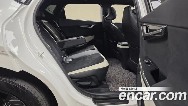 Kia EV6 — Фото автомобиля 10
