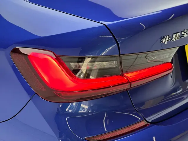 BMW 3 Series — Фото автомобиля 18